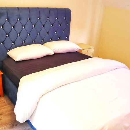 Апартаменти Deluxe Dwelling - 15 Mins From Cork City/Airport Екстер'єр фото