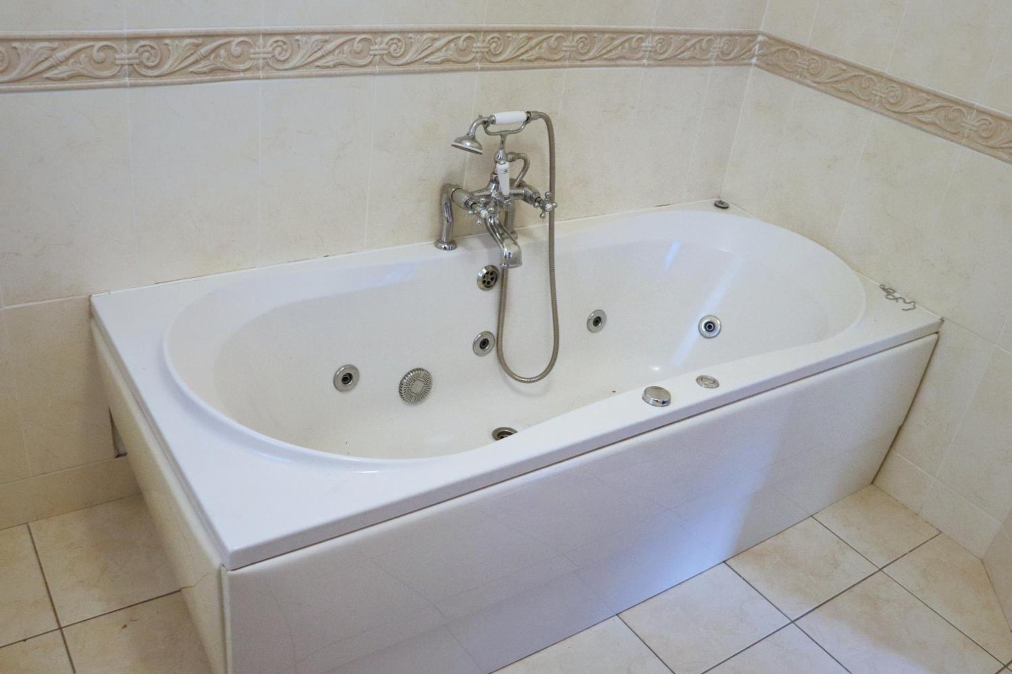 Апартаменти Deluxe Dwelling - 15 Mins From Cork City/Airport Екстер'єр фото