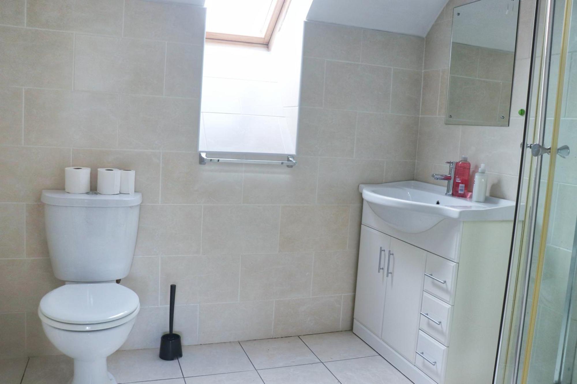 Апартаменти Deluxe Dwelling - 15 Mins From Cork City/Airport Екстер'єр фото