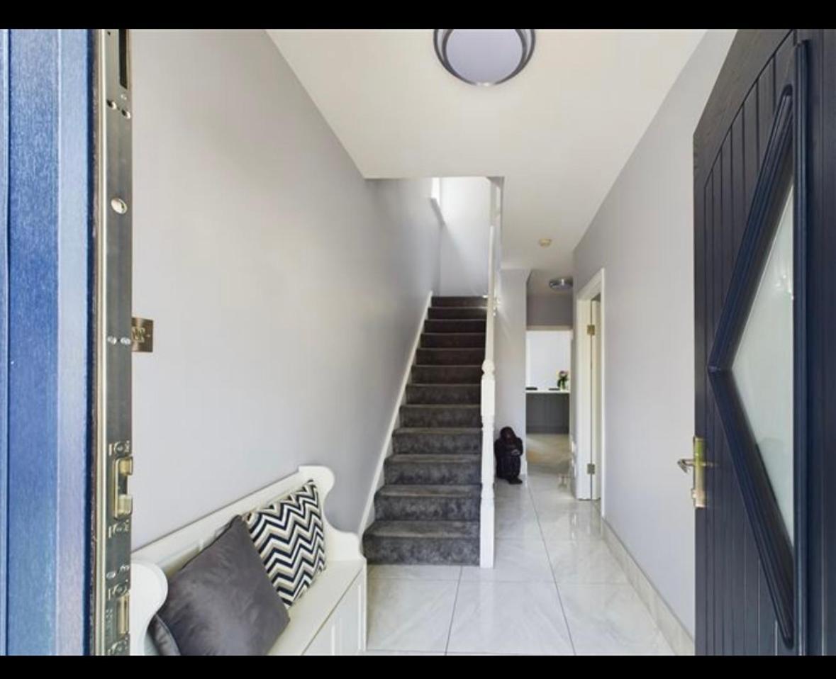 Апартаменти Deluxe Dwelling - 15 Mins From Cork City/Airport Екстер'єр фото